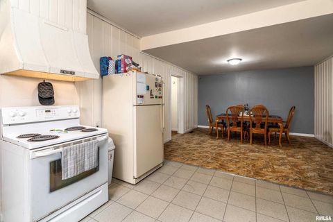 Tiny photo for 308 N WASHINGTON Boulevard, West Frankfort, IL 62896 (MLS # QC4270043)