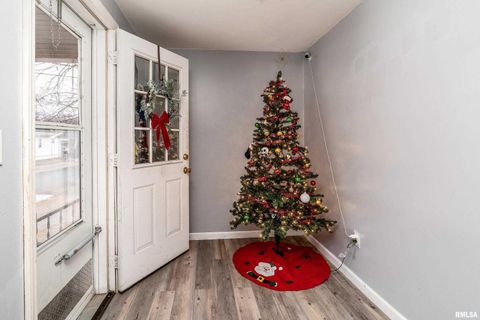 Tiny photo for 308 N WASHINGTON Boulevard, West Frankfort, IL 62896 (MLS # QC4270043)