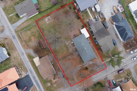 Tiny photo for 308 N WASHINGTON Boulevard, West Frankfort, IL 62896 (MLS # QC4270043)