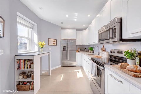 Tiny photo for 3462 N Sheffield Avenue #2S, Chicago, IL 60657 (MLS # 12722478)