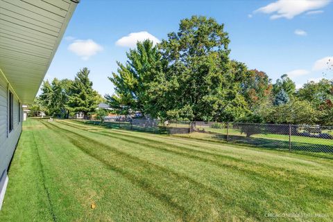 Tiny photo for 1069 Mohegan Lane, Schaumburg, IL 60193 (MLS # 12493358)