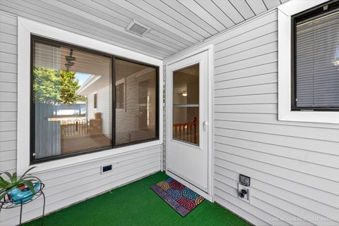 Tiny photo for 1069 Mohegan Lane, Schaumburg, IL 60193 (MLS # 12493358)