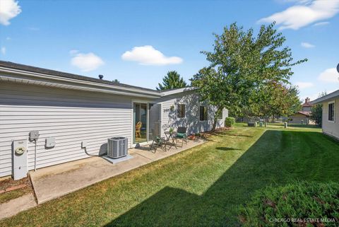 Tiny photo for 1069 Mohegan Lane, Schaumburg, IL 60193 (MLS # 12493358)