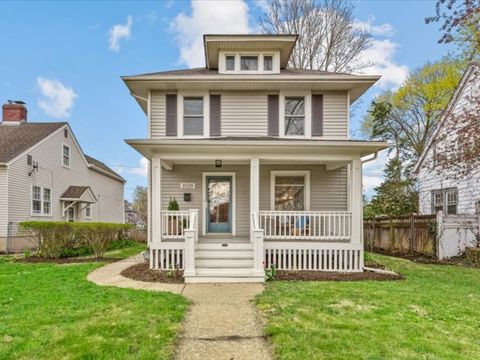 Photo of 1028 S 4th Street, St. Charles, IL 60174 (MLS # 12620717)