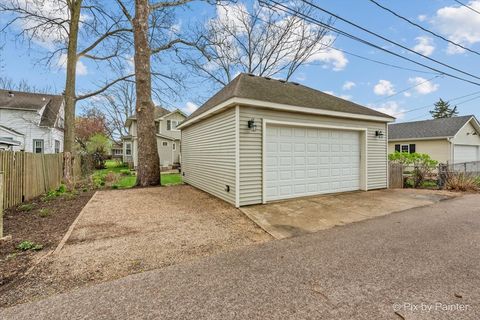 Tiny photo for 1028 S 4th Street, St. Charles, IL 60174 (MLS # 12620717)