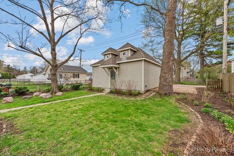 Tiny photo for 1028 S 4th Street, St. Charles, IL 60174 (MLS # 12620717)
