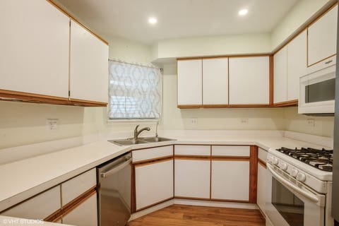 Tiny photo for 1051 Rockport Drive #1051, Carol Stream, IL 60188 (MLS # 12722143)