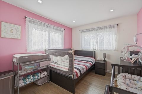 Tiny photo for 2469 Parkwood Lane, Des Plaines, IL 60018 (MLS # 12572768)