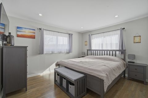 Tiny photo for 2469 Parkwood Lane, Des Plaines, IL 60018 (MLS # 12572768)