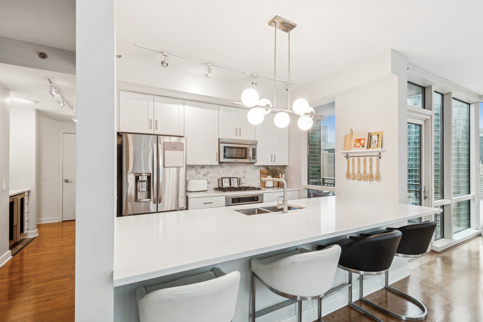 505 N Mcclurg Court 2806