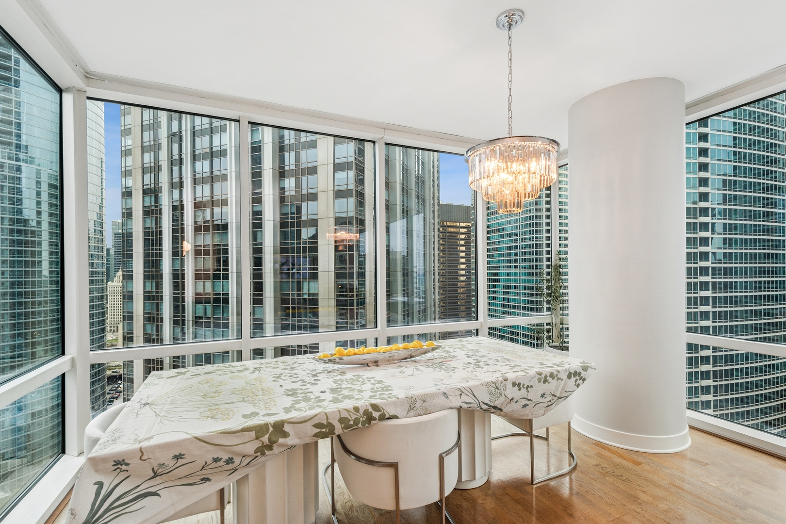 505 N Mcclurg Court 2806