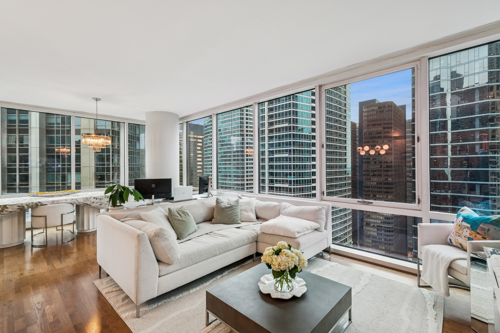 505 N Mcclurg Court 2806