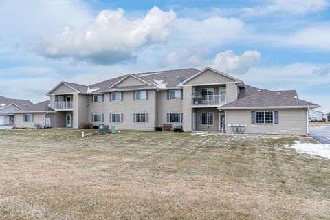 Tiny photo for 210 E Franklin Street #101, Eldridge, IA 52748 (MLS # 12549160)