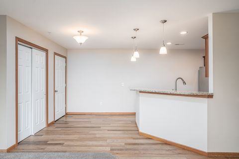 Tiny photo for 210 E Franklin Street #101, Eldridge, IA 52748 (MLS # 12549160)