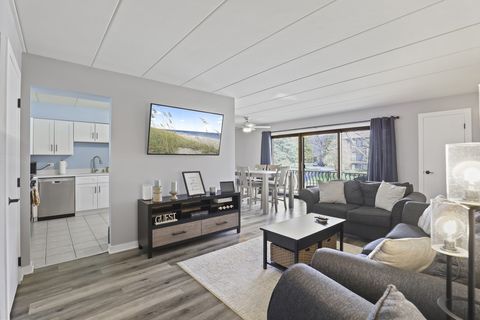 Tiny photo for 7301 Evergreen Drive #2B, Orland Park, IL 60462 (MLS # 12603541)