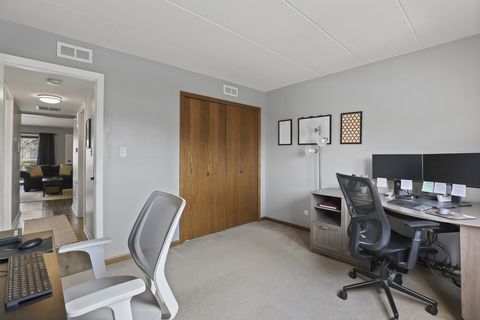 Tiny photo for 7301 Evergreen Drive #2B, Orland Park, IL 60462 (MLS # 12603541)