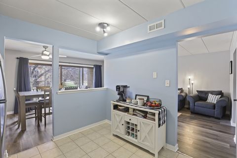 Tiny photo for 7301 Evergreen Drive #2B, Orland Park, IL 60462 (MLS # 12603541)