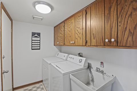 Tiny photo for 7301 Evergreen Drive #2B, Orland Park, IL 60462 (MLS # 12603541)