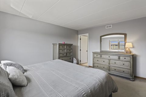 Tiny photo for 7301 Evergreen Drive #2B, Orland Park, IL 60462 (MLS # 12603541)