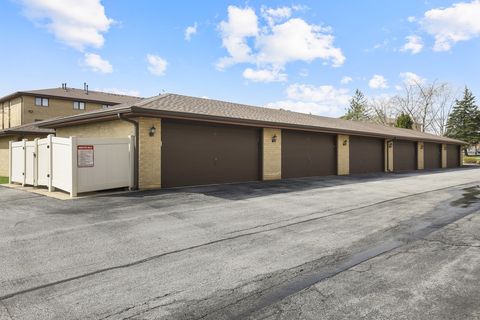 Tiny photo for 7301 Evergreen Drive #2B, Orland Park, IL 60462 (MLS # 12603541)