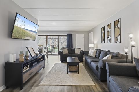 Tiny photo for 7301 Evergreen Drive #2B, Orland Park, IL 60462 (MLS # 12603541)