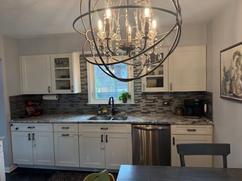 Tiny photo for 949 Kenyon Street, Downers Grove, IL 60516 (MLS # 12619325)