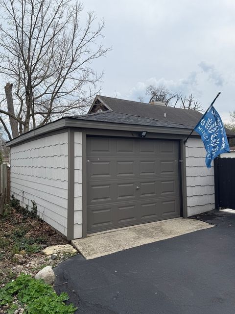 Tiny photo for 949 Kenyon Street, Downers Grove, IL 60516 (MLS # 12619325)