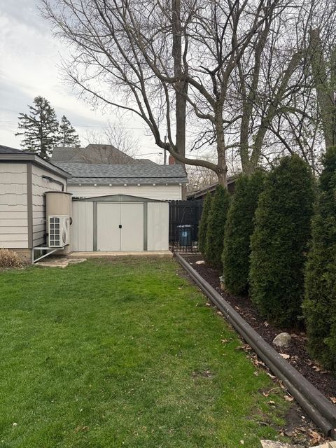 Tiny photo for 949 Kenyon Street, Downers Grove, IL 60516 (MLS # 12619325)
