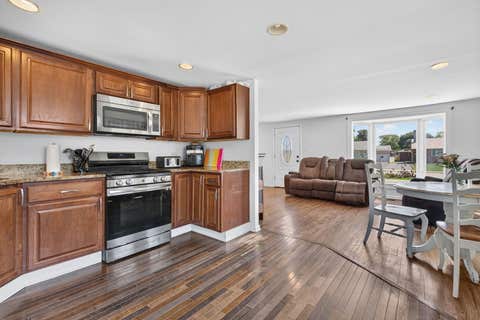 Tiny photo for 8856 S Komensky Avenue, Hometown, IL 60456 (MLS # 12691339)