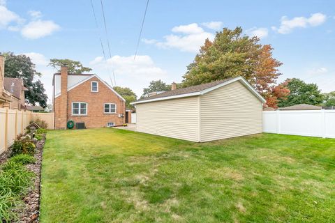 Tiny photo for 4343 W 109th Street, Oak Lawn, IL 60453 (MLS # 12521587)