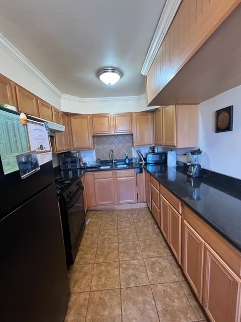 5335 N California Avenue 304