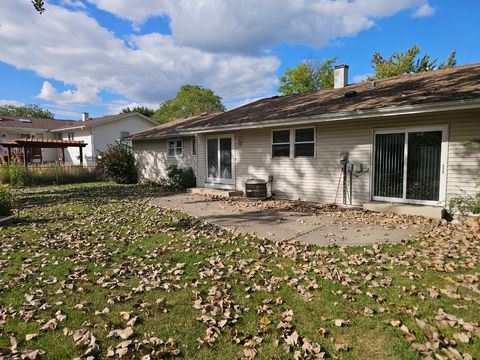 Tiny photo for 1133 E SAYLES Drive, Palatine, IL 60074 (MLS # 12482409)