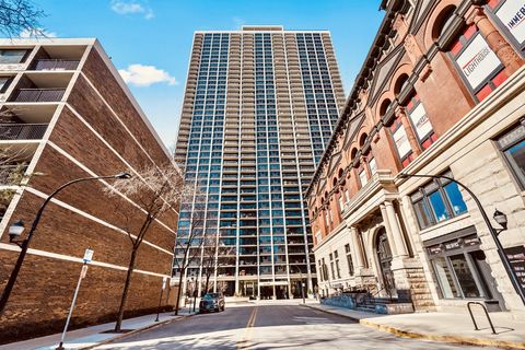 Photo of 1560 N Sandburg Terrace #2705J, Chicago, IL 60610 (MLS # 12487968)