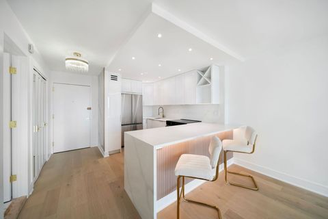 Tiny photo for 1560 N Sandburg Terrace #2705J, Chicago, IL 60610 (MLS # 12487968)