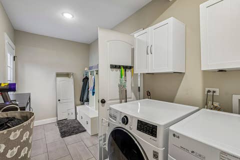 Tiny photo for 743 S Lombard Avenue, Oak Park, IL 60304 (MLS # 12706423)