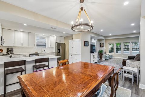 Tiny photo for 743 S Lombard Avenue, Oak Park, IL 60304 (MLS # 12706423)
