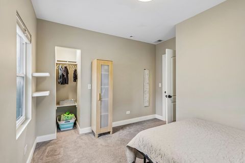 Tiny photo for 743 S Lombard Avenue, Oak Park, IL 60304 (MLS # 12706423)