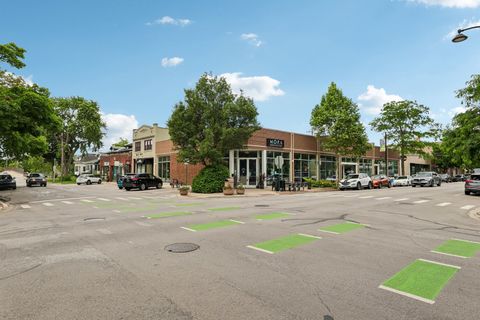 Tiny photo for 743 S Lombard Avenue, Oak Park, IL 60304 (MLS # 12706423)
