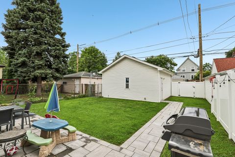 Tiny photo for 743 S Lombard Avenue, Oak Park, IL 60304 (MLS # 12706423)