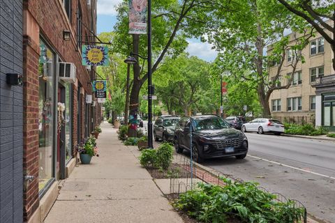 Tiny photo for 743 S Lombard Avenue, Oak Park, IL 60304 (MLS # 12706423)