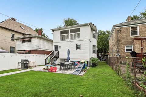 Tiny photo for 743 S Lombard Avenue, Oak Park, IL 60304 (MLS # 12706423)