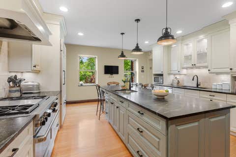 Tiny photo for 1520 Telegraph Road, Lake Forest, IL 60045 (MLS # 12683926)