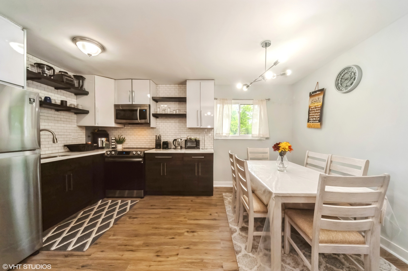 2508 Algonquin Road 3