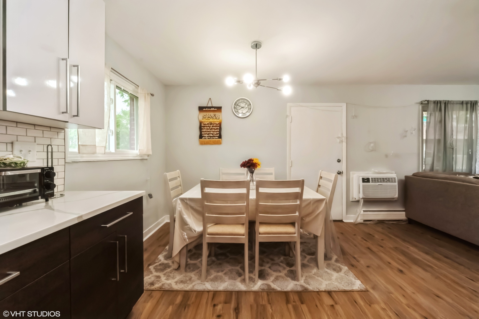2508 Algonquin Road 3