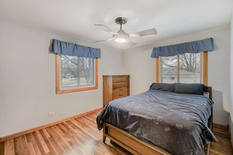 Tiny photo for 1413 Weyers Court, Schaumburg, IL 60193 (MLS # 12584979)