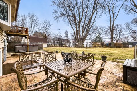 Tiny photo for 1413 Weyers Court, Schaumburg, IL 60193 (MLS # 12584979)