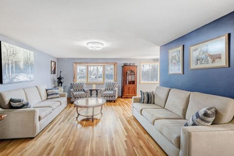 Tiny photo for 1413 Weyers Court, Schaumburg, IL 60193 (MLS # 12584979)