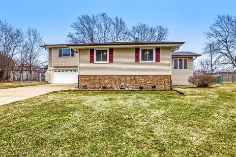 Photo of 1413 Weyers Court, Schaumburg, IL 60193 (MLS # 12584979)