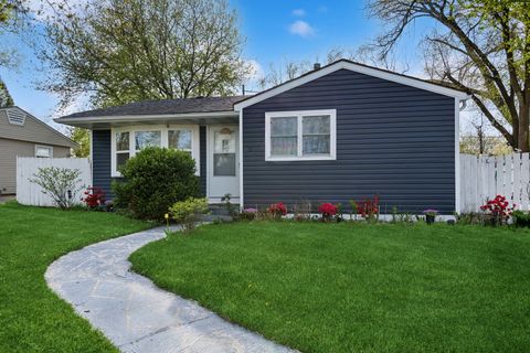Photo of 80 Birch Street, Carpentersville, IL 60110 (MLS # 12622959)