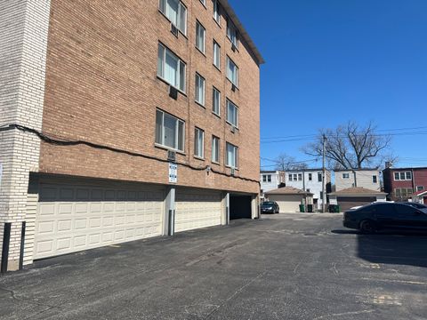 Tiny photo for 1227 S Harlem Avenue #512, Berwyn, IL 60402 (MLS # 12527482)